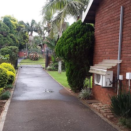 Bed and Breakfast Rest And Rise à Pietermaritzburg Extérieur photo
