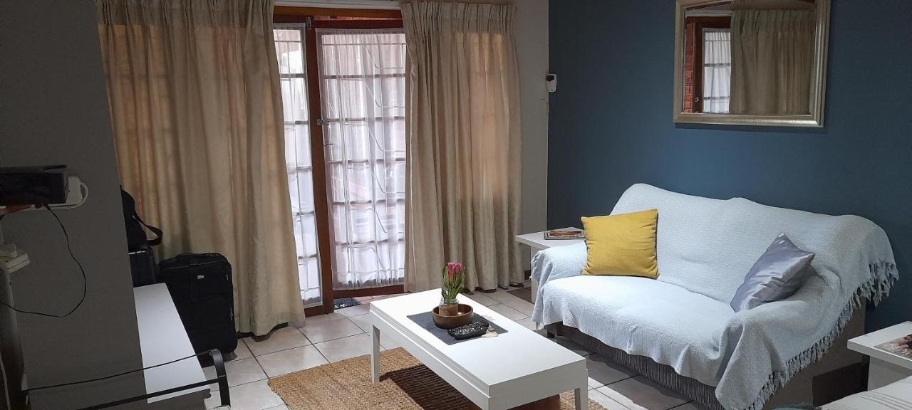 Bed and Breakfast Rest And Rise à Pietermaritzburg Extérieur photo